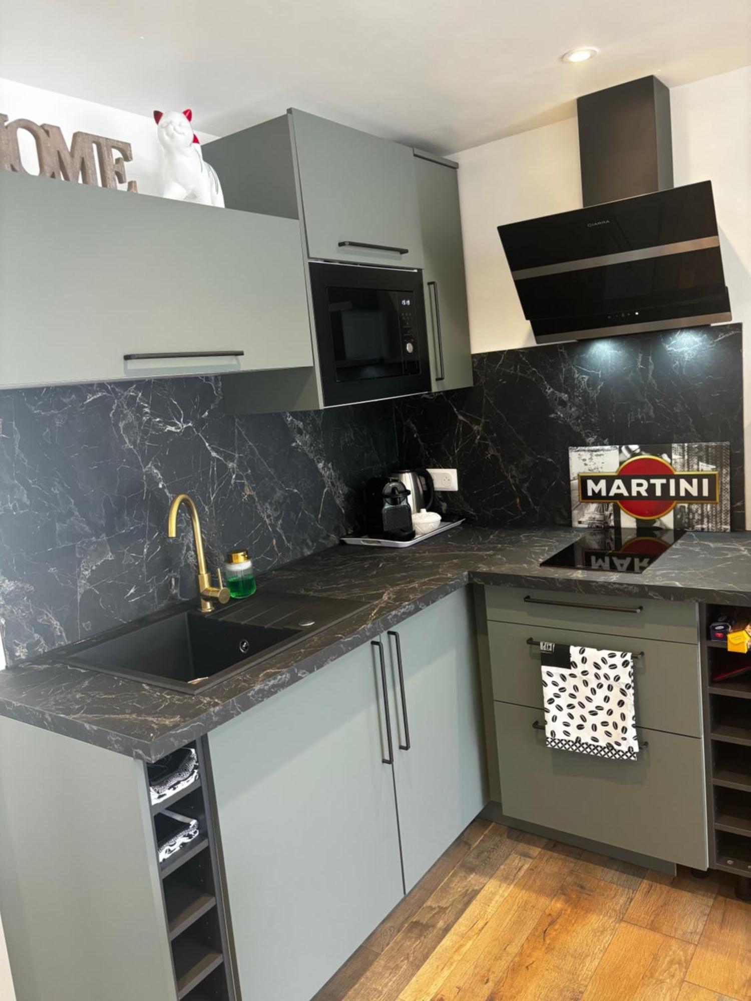 Sommières Logement Du Sud Avec Jacuzzi מראה חיצוני תמונה
