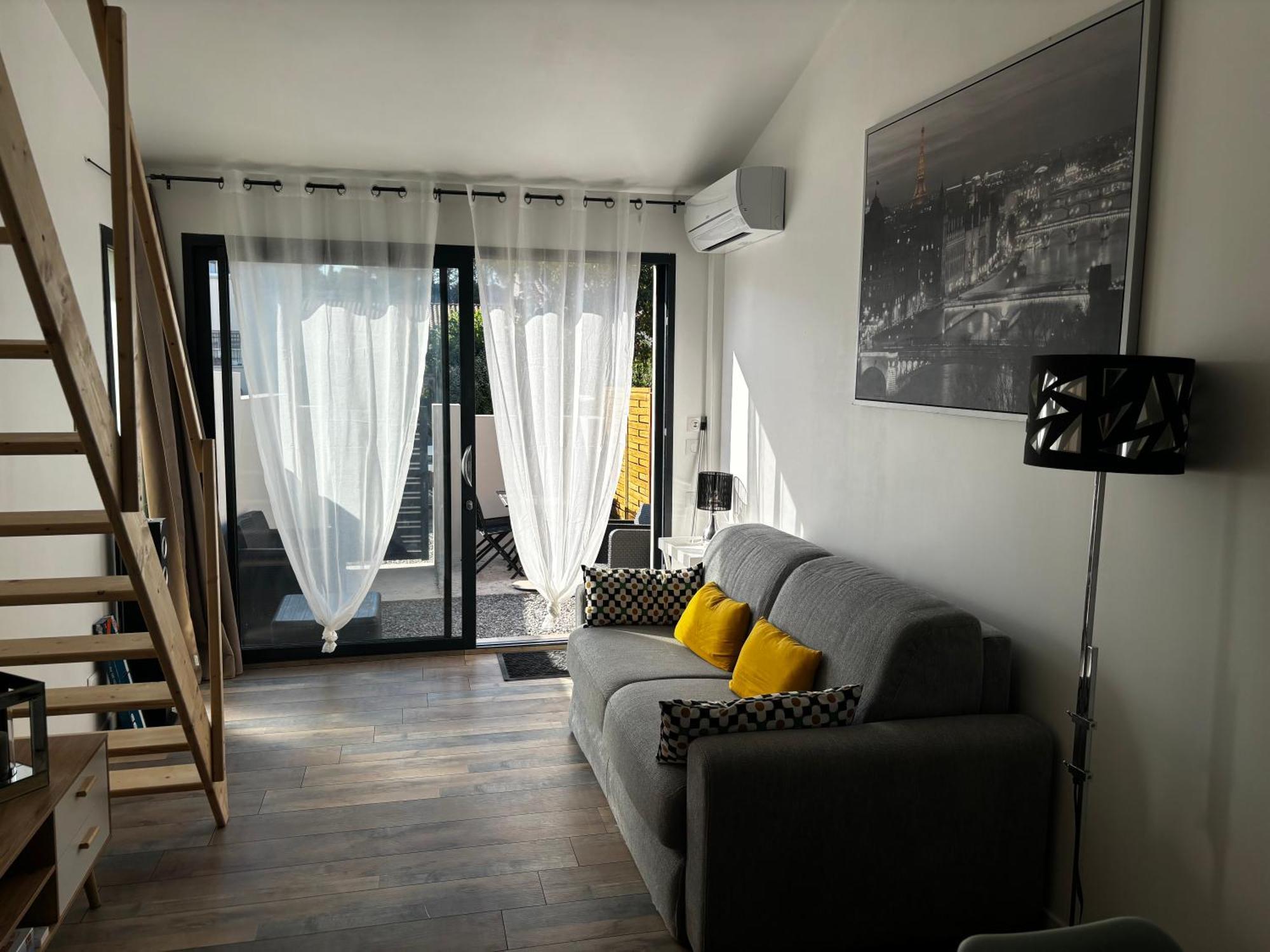 Sommières Logement Du Sud Avec Jacuzzi מראה חיצוני תמונה