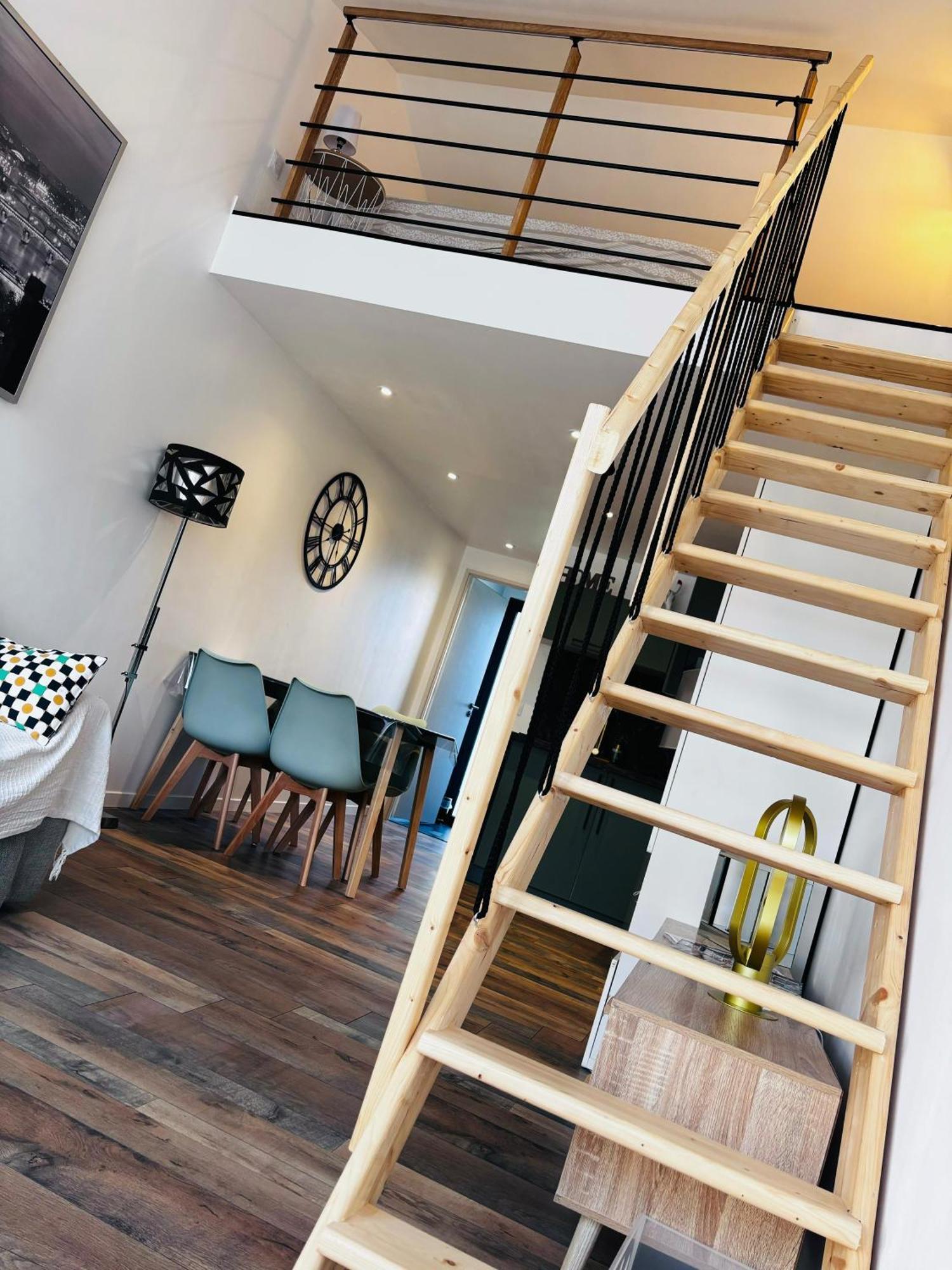 Sommières Logement Du Sud Avec Jacuzzi מראה חיצוני תמונה